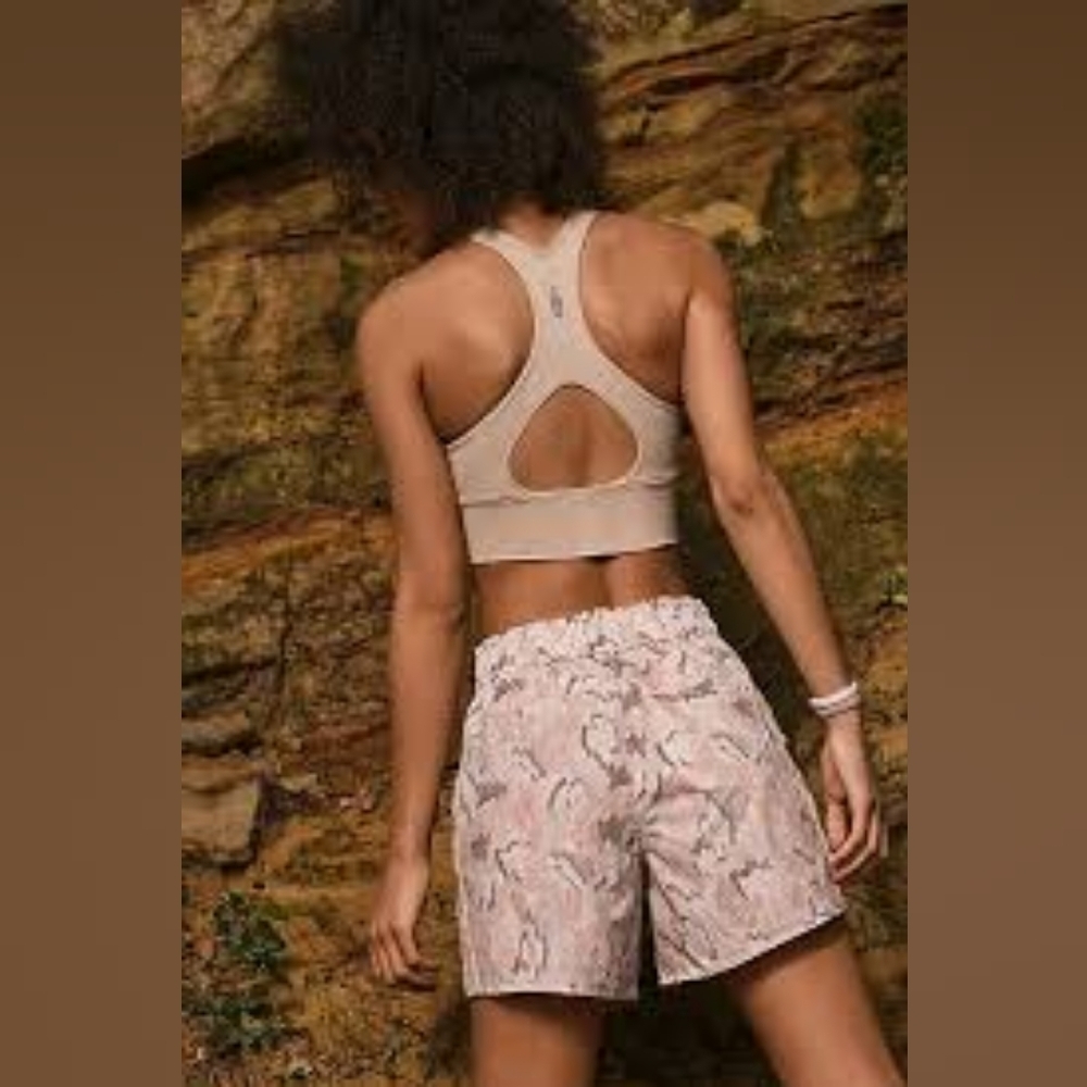Free People Movement In The Wild Printed Shorts - Ivory Combo - NWT size Small - Picture 2 of 16